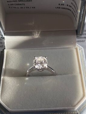 Platinum lab grown diamond ring